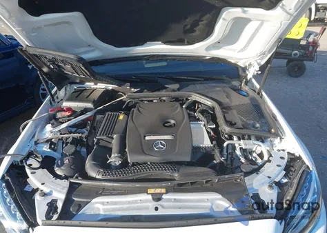 2018 Mercedes-Benz C 300 из США, поврежденный, VIN WDDWJ4JB9JF738558